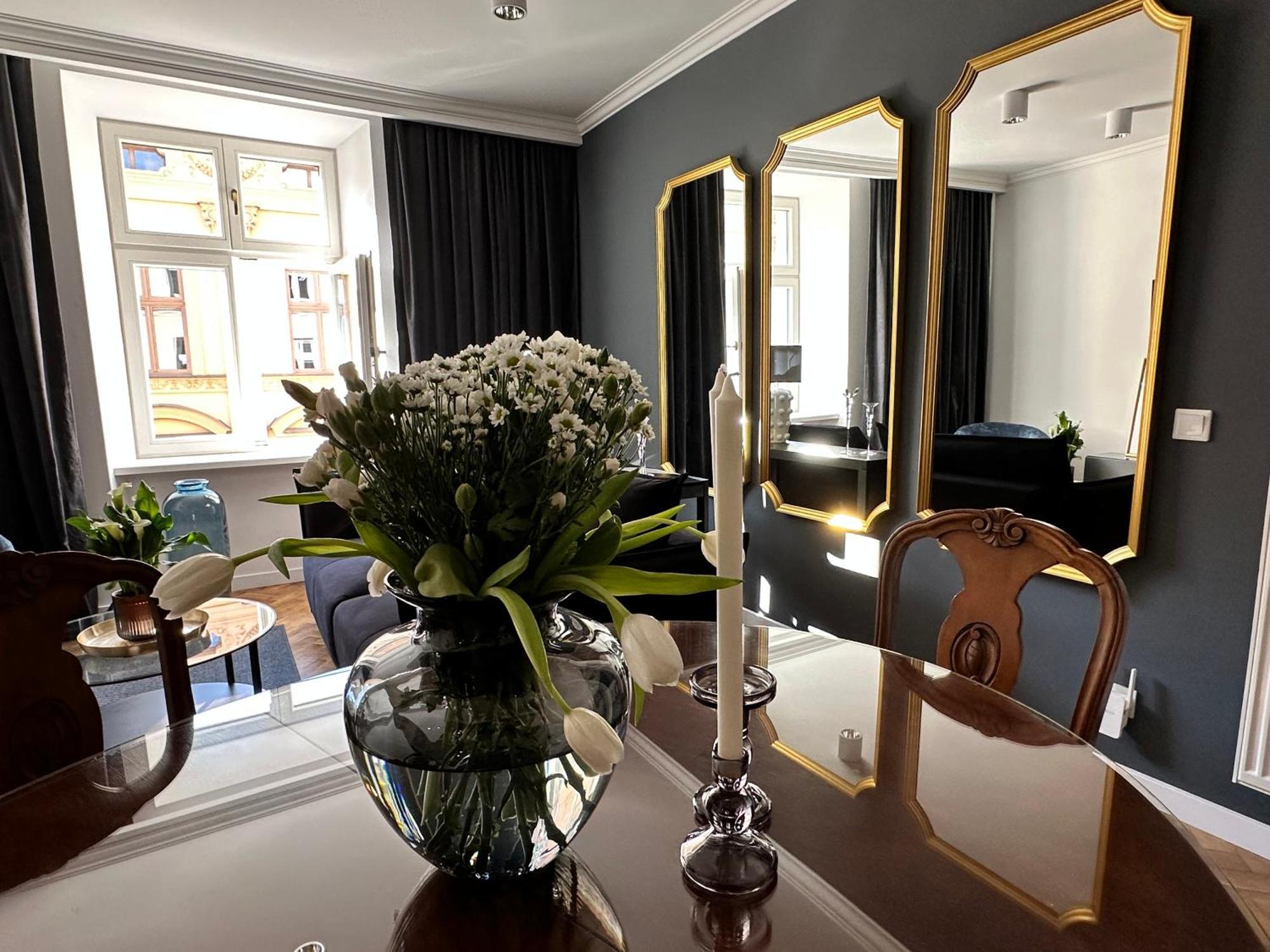 Apartment Main Square Sylvi